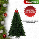 Árvore de Natal 1,80 m – 600 Galhos Densos – Base Metálica – Verde Clássico – Fácil de Montar